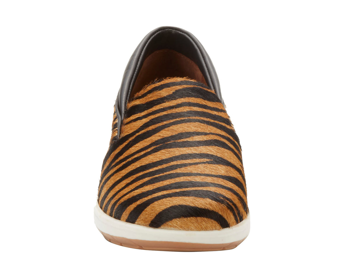 #Color_Tiger Stripe