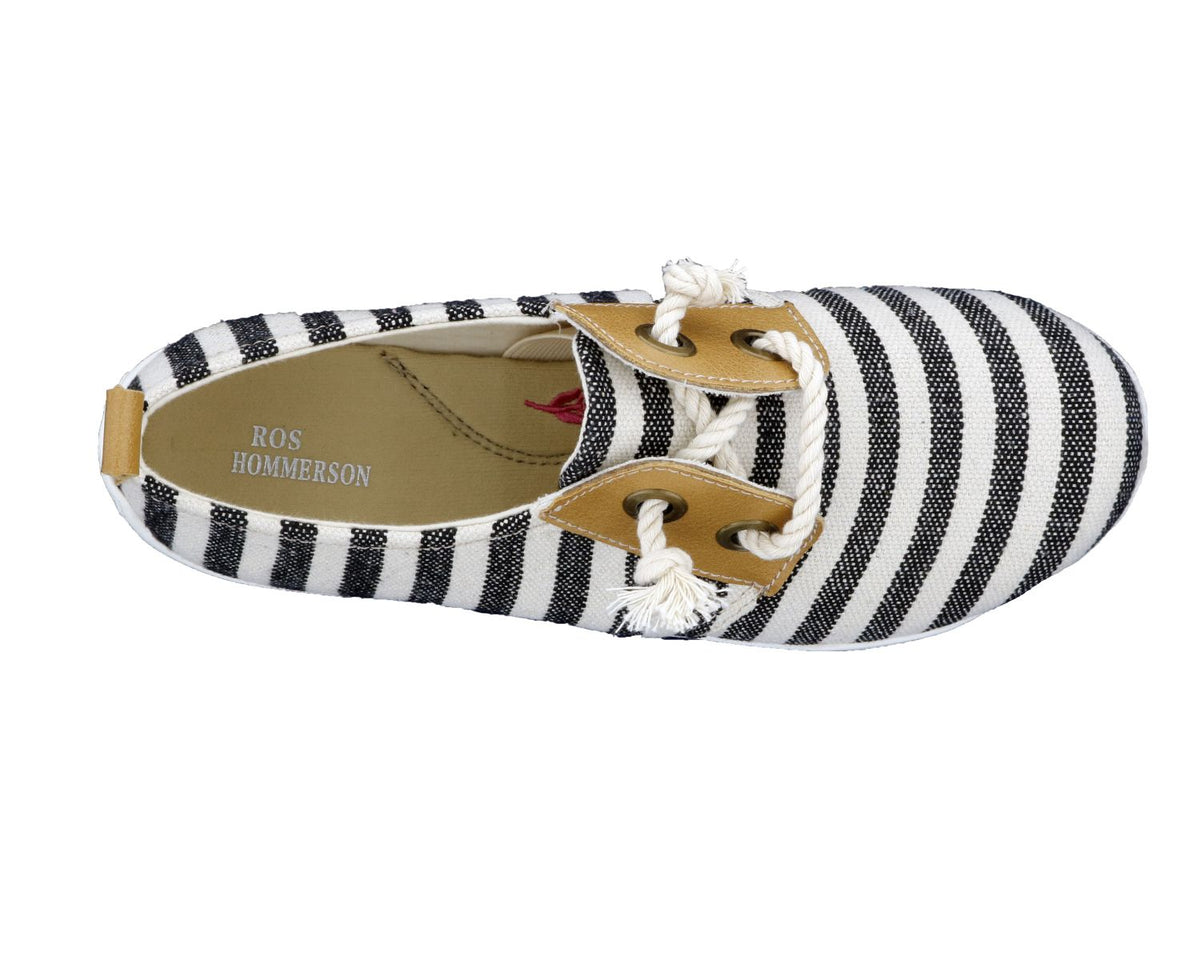 #Color_Black/Cream Canvas