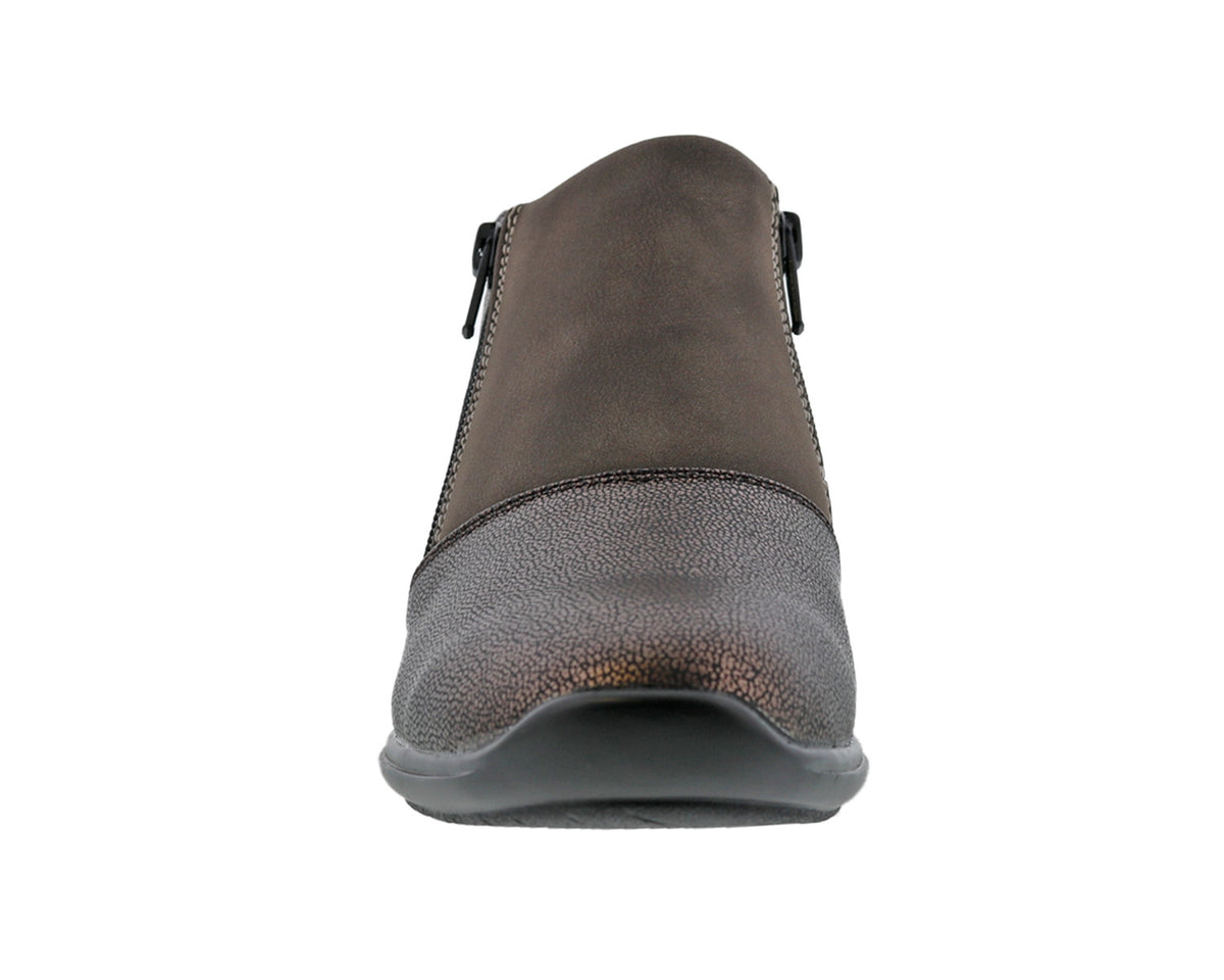 #Color_Brown Leather