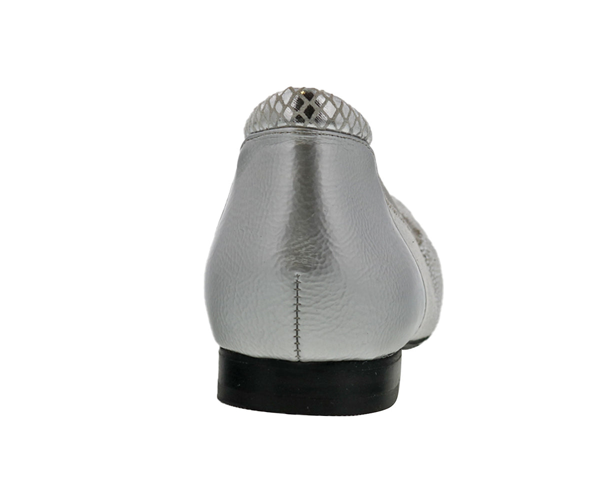 #Color_Silver Crackle Leather