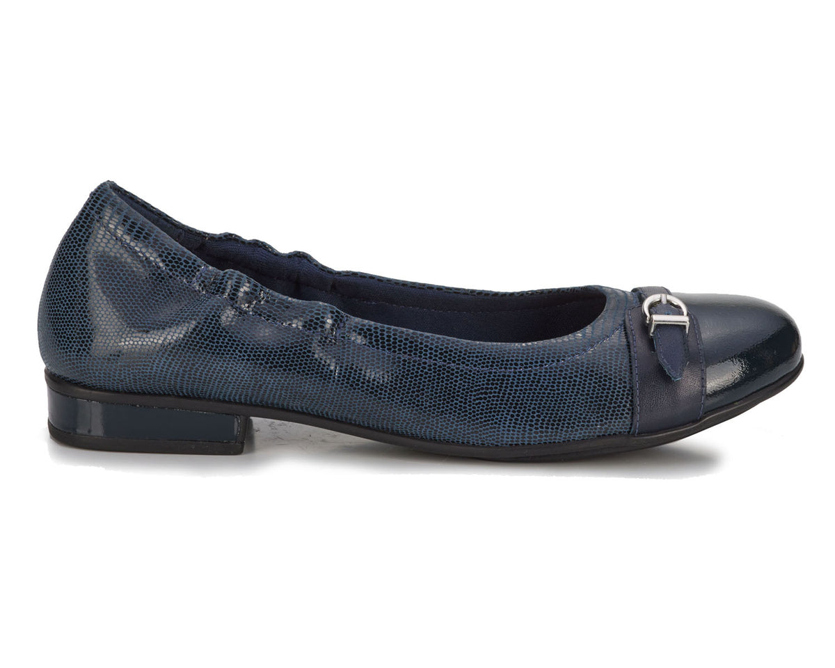 #Color_Navy Lizard Print Leather