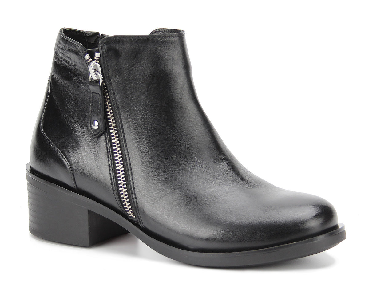 #Color_Black Nappa Leather