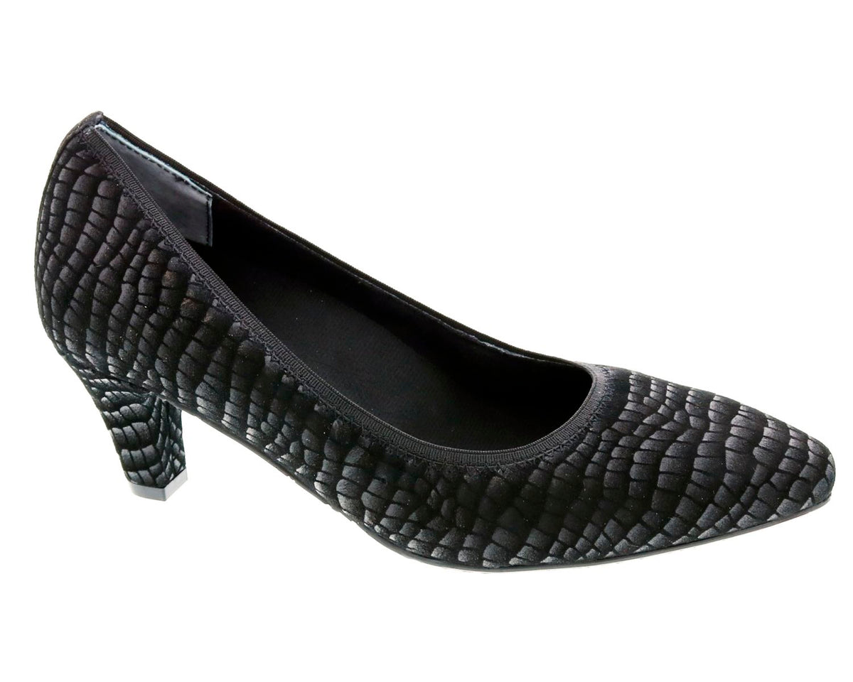 #Color_Black Croc Print Leather