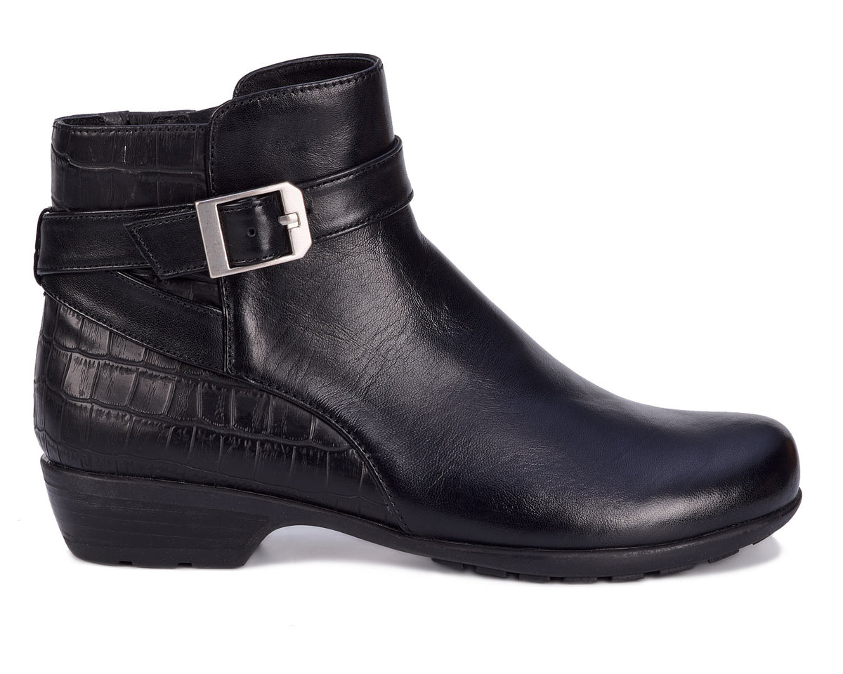 #Color_Black Tumbled Leather