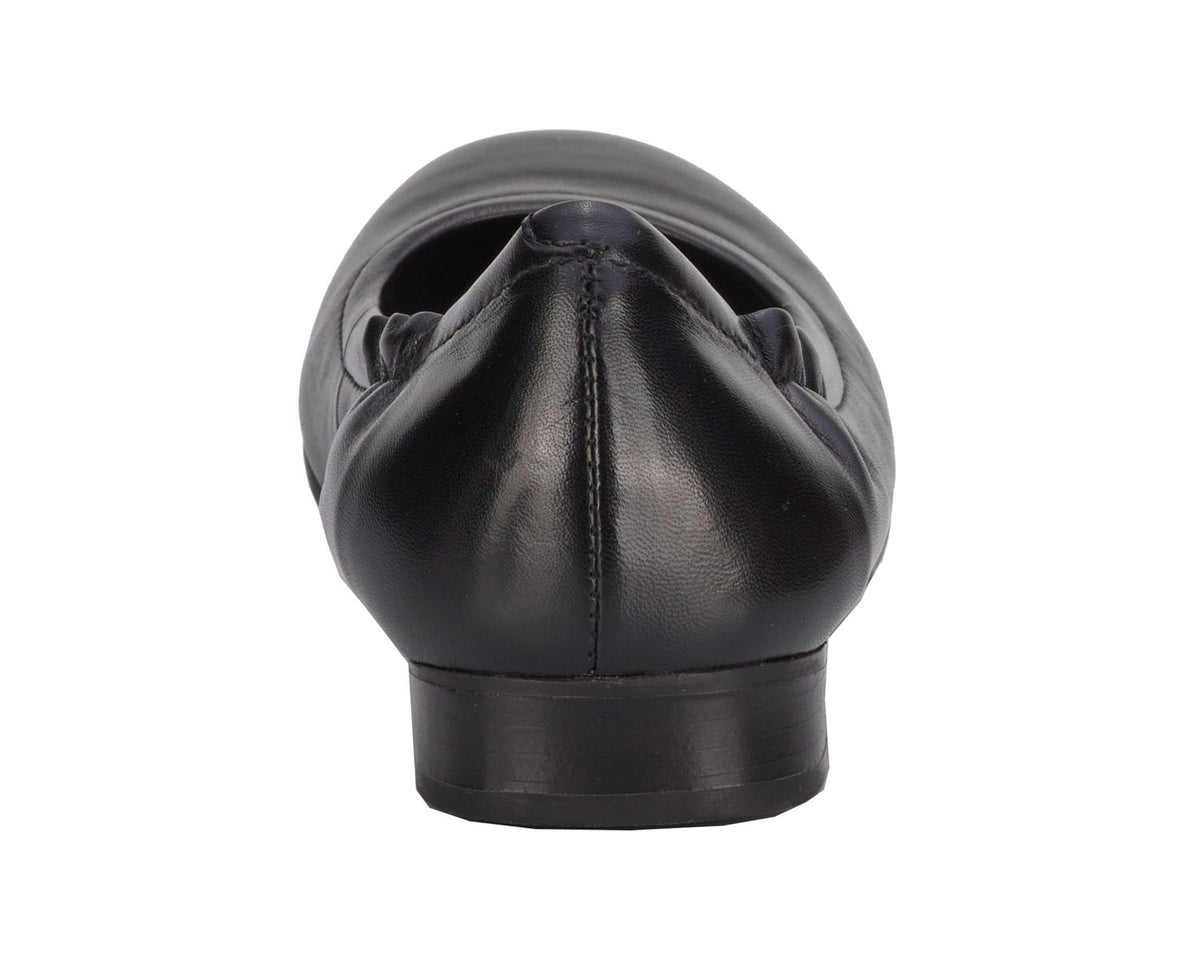 #Color_Black Leather