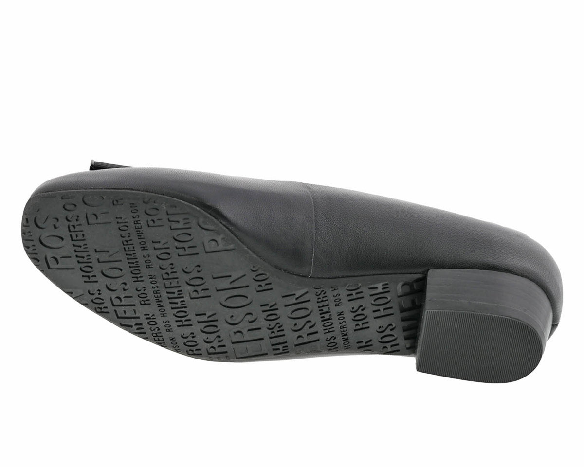 #Color_Black Leather