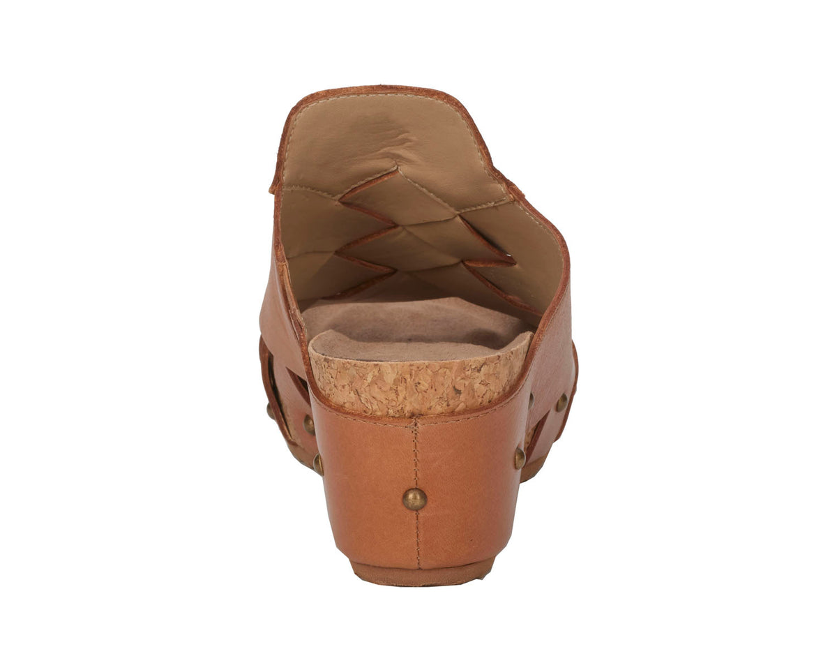 #Color_Tan Leather
