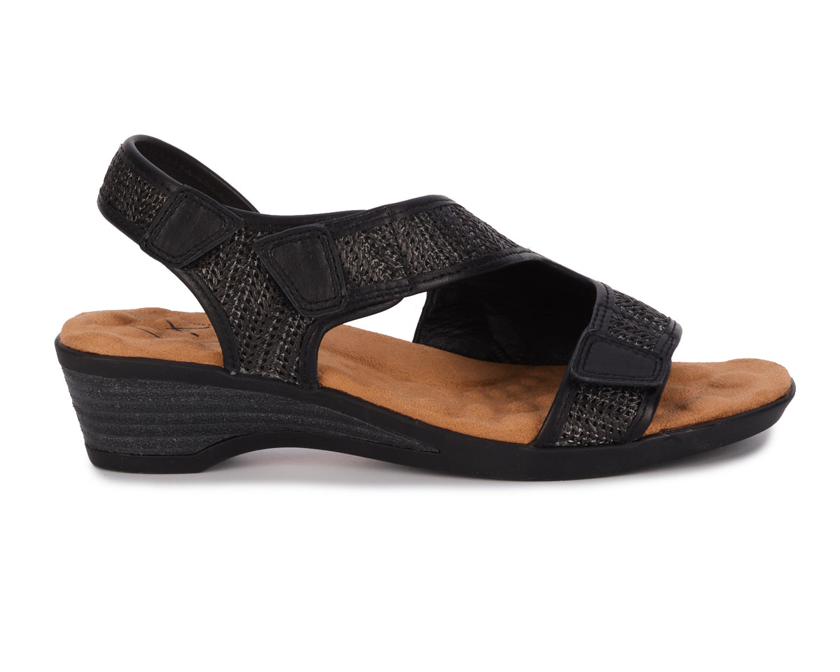 #Color_Black Raffia/Leather