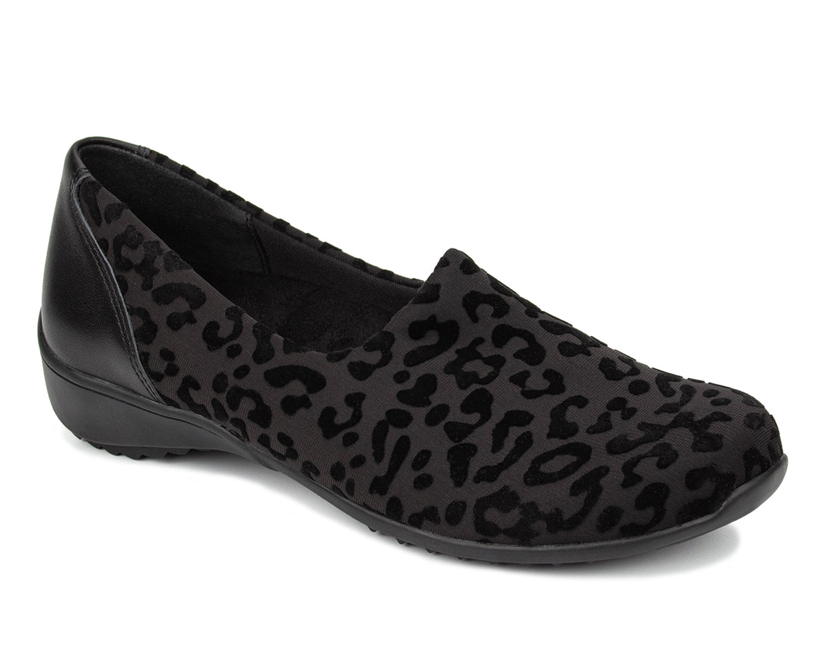 #Color_Black Cheetah