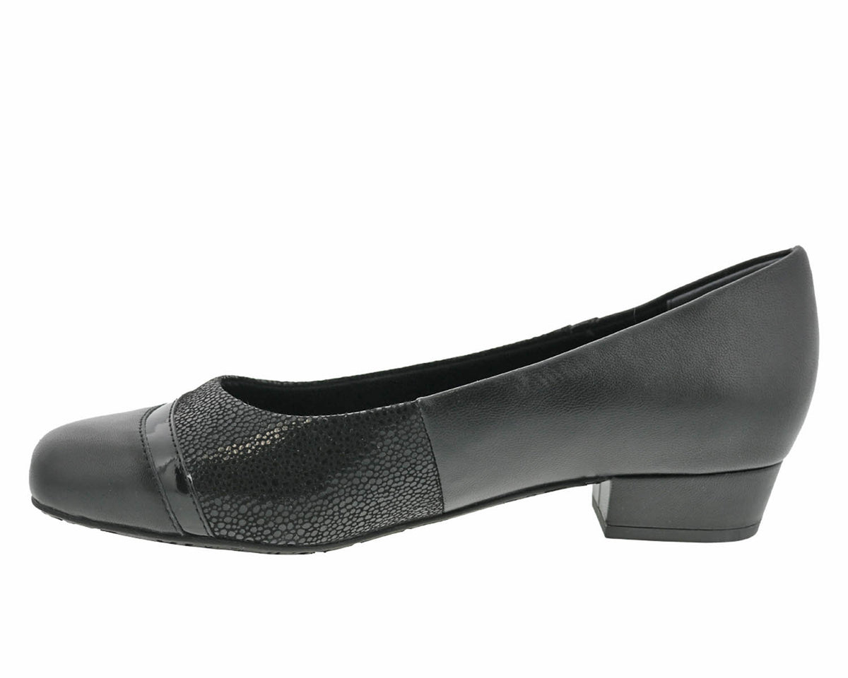 #Color_Black Lizard Print Leather