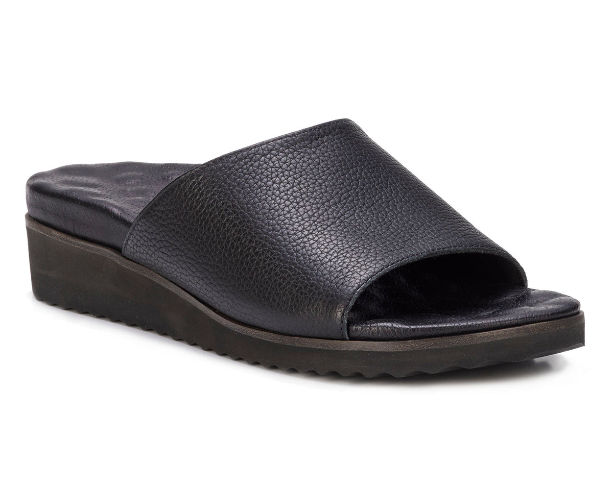 #Color_Black Tumbled Leather