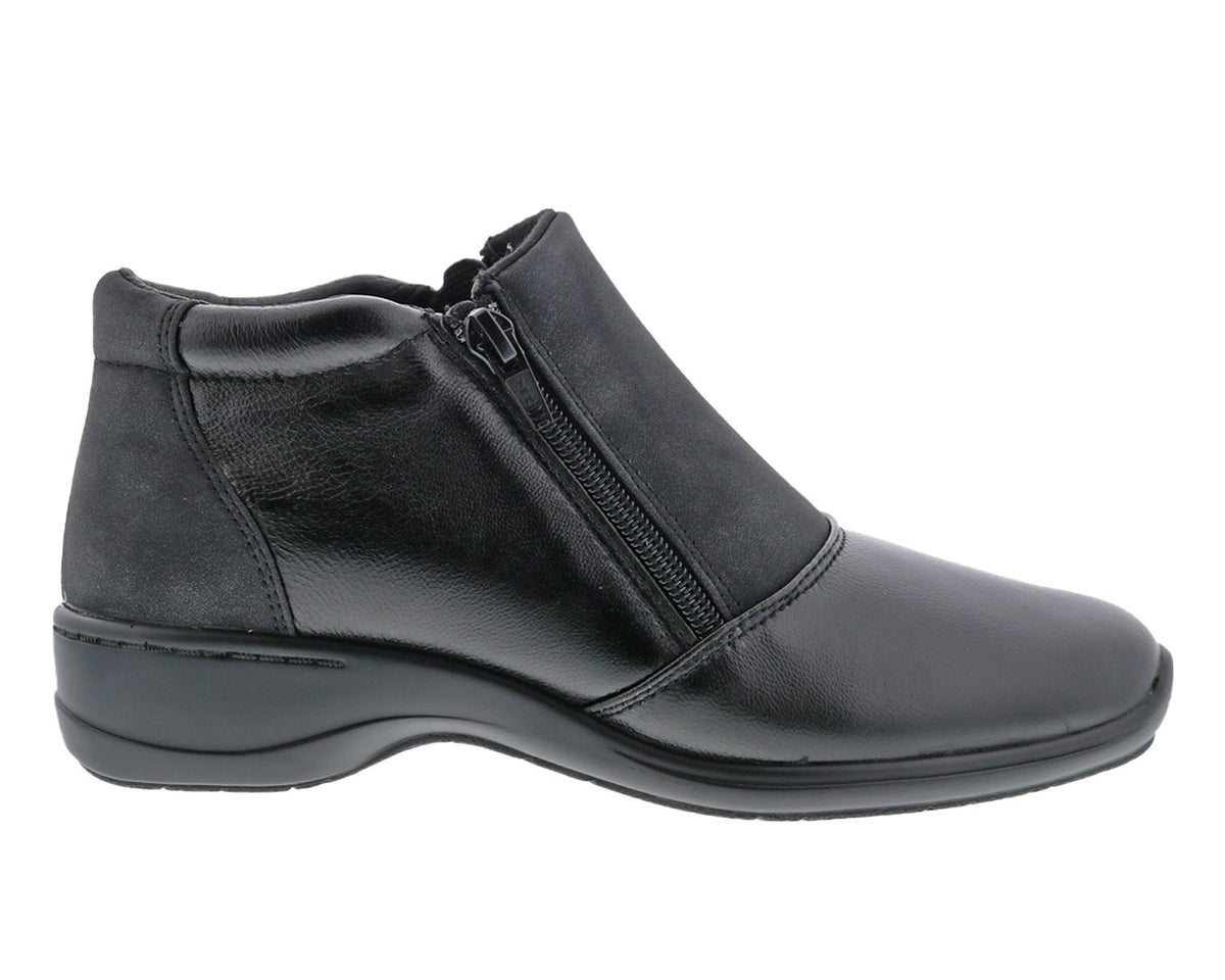 #Color_Black Leather