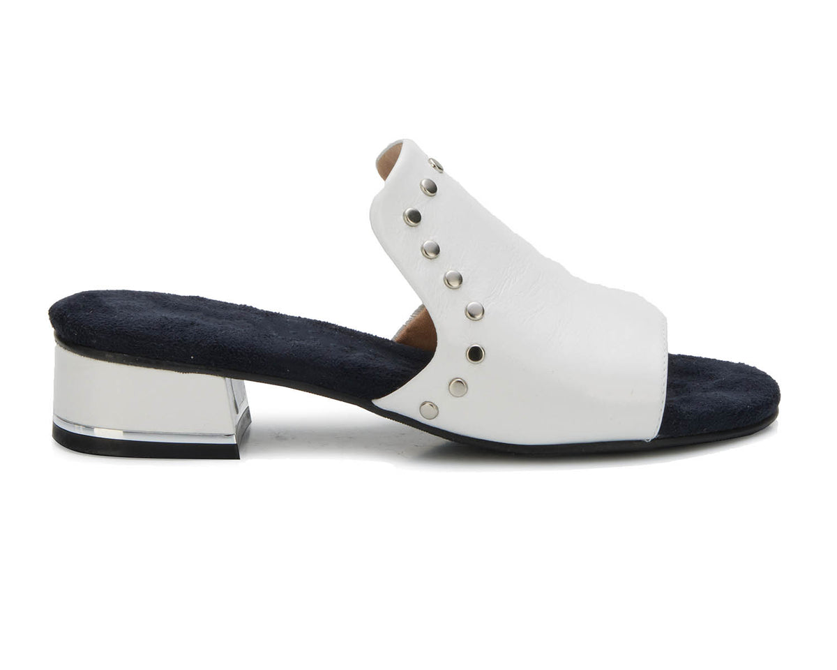 #Color_White Leather
