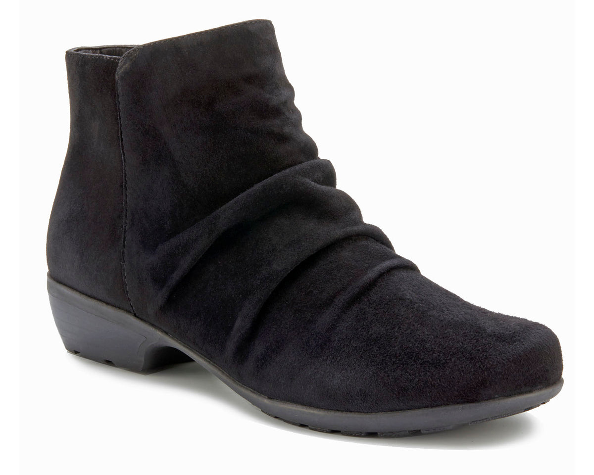 #Color_Black Suede