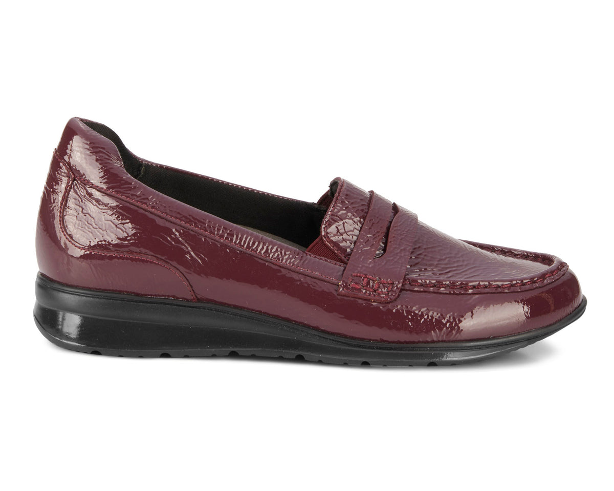 #Color_Berry Crinkle Patent Leather
