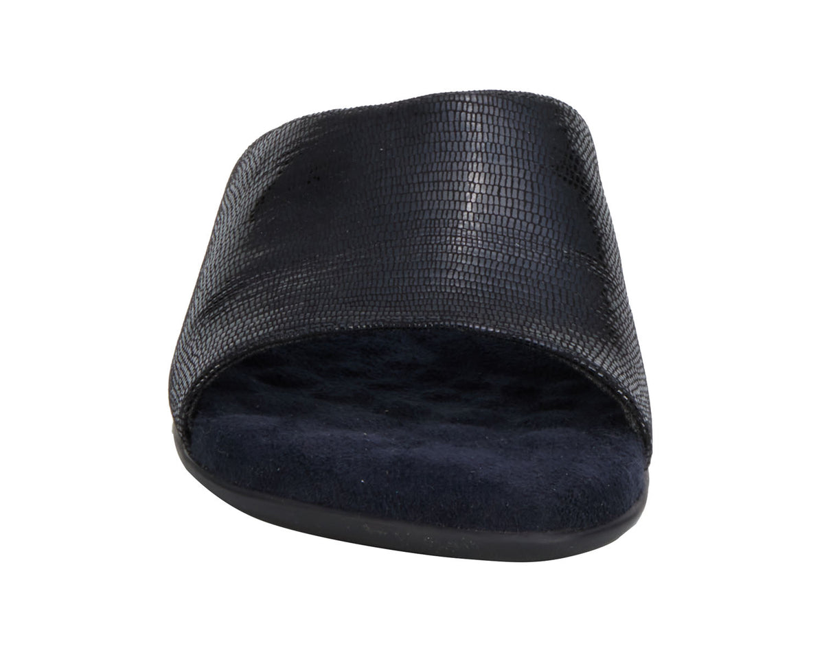 #Color_Black Patent Lizard Print Leather