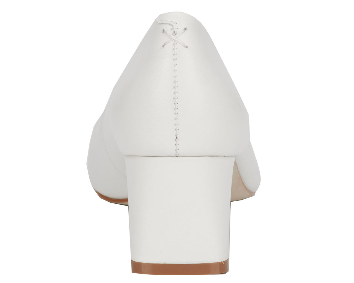 #Color_White Leather
