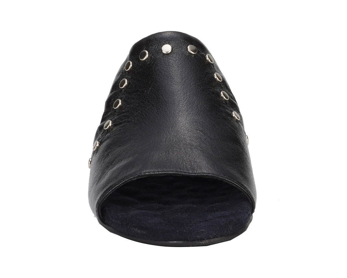 #Color_Black Leather
