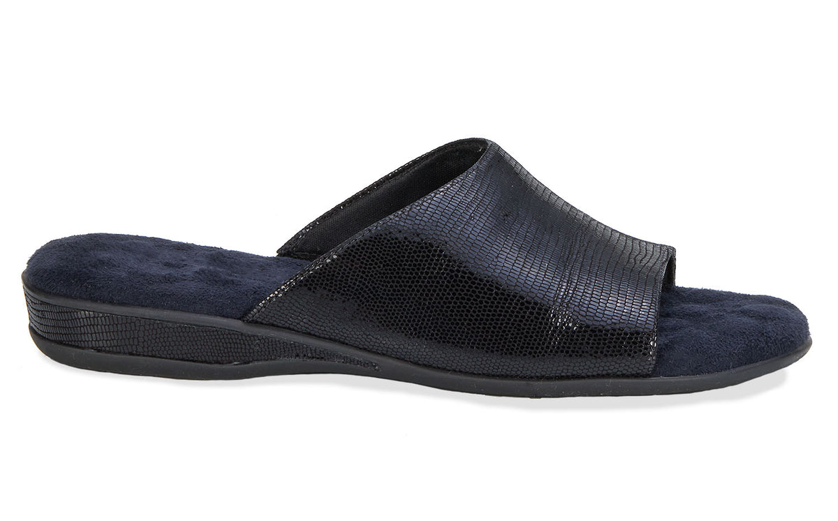 #Color_Black Patent Lizard Print Leather