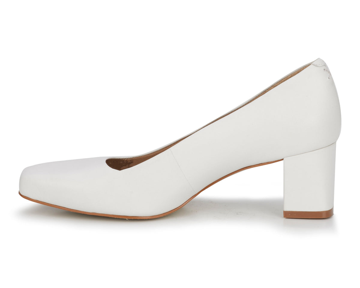 #Color_White Leather