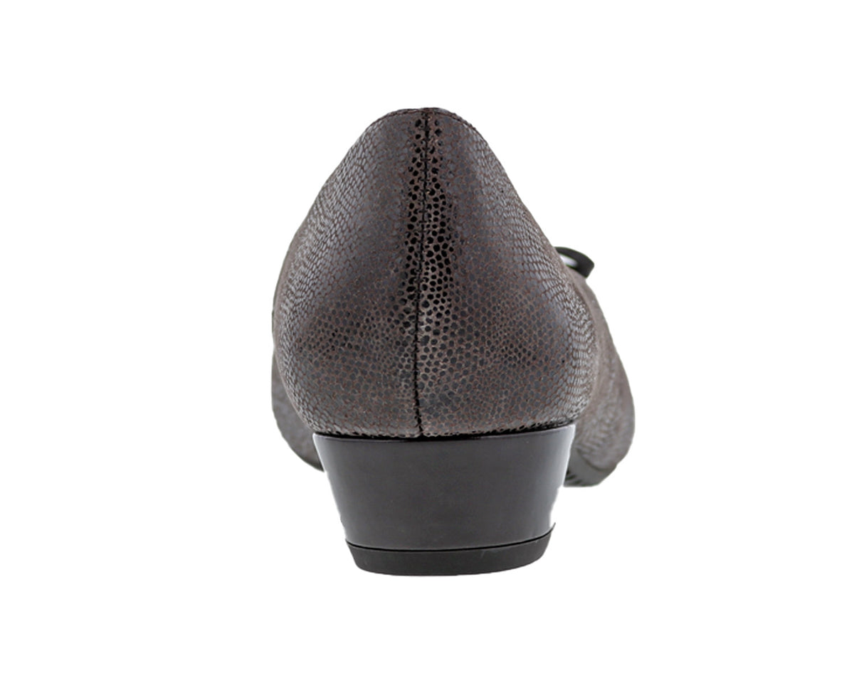 #Color_Brown Lizard Print Leather