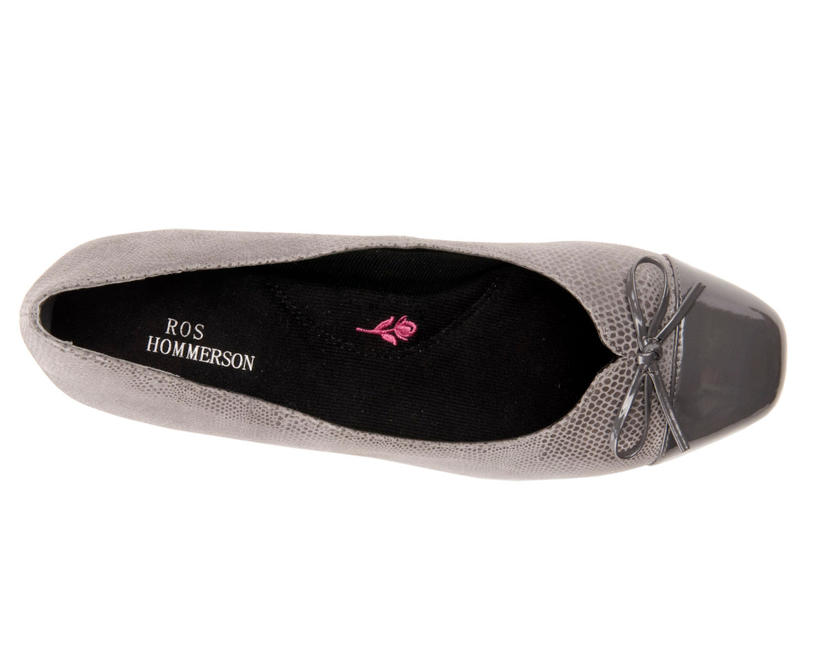#Color_Grey Lizard Print Leather