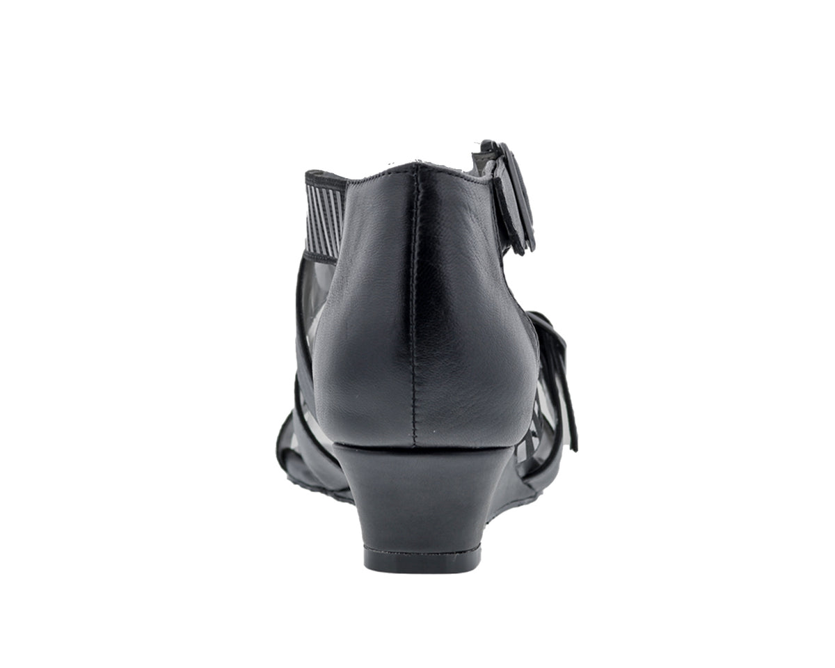 #Color_Black Leather