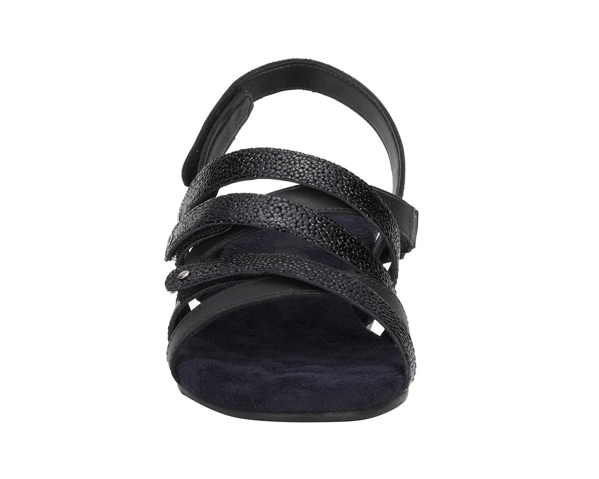 #Color_Black Pebbled Patent/ Leather