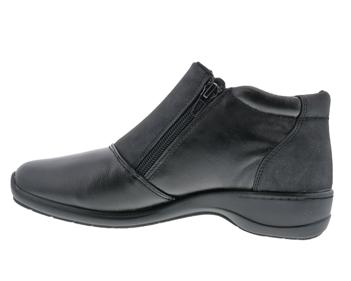 #Color_Black Leather