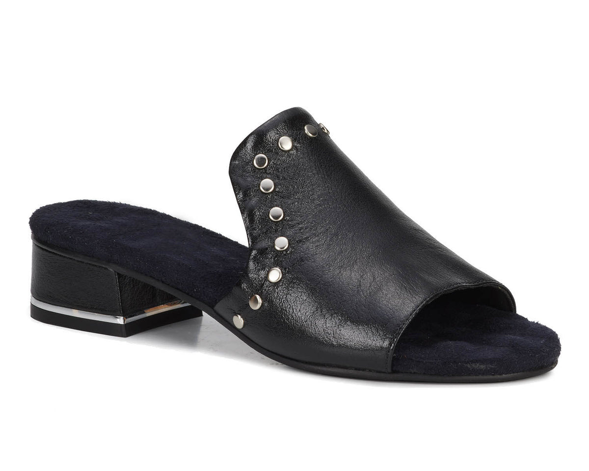 #Color_Black Leather