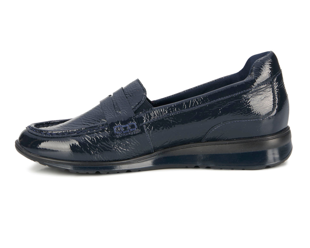 #Color_Navy Crinkle Patent