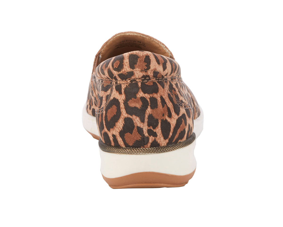 #Color_Leopard