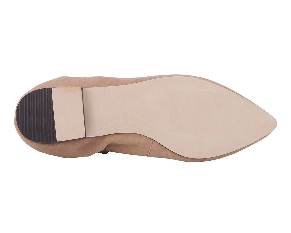 #Color_Taupe Suede