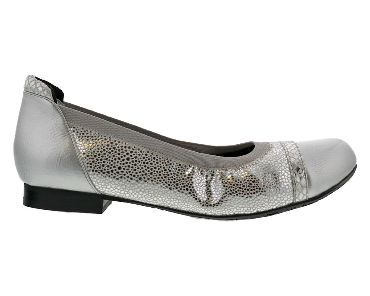 #Color_Silver Crackle Leather