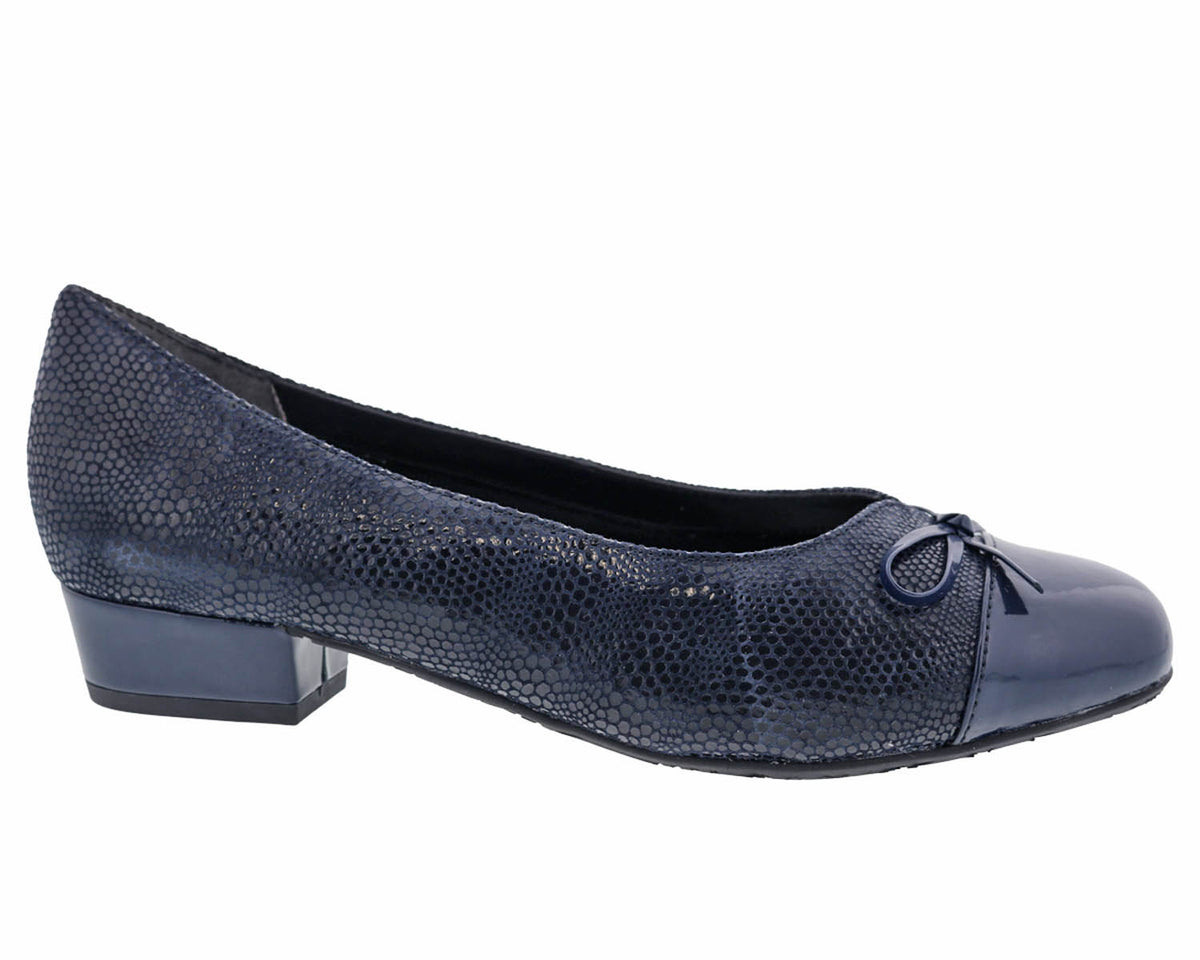 #Color_Navy Lizard Print Leather