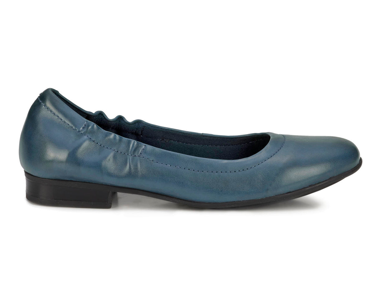 #Color_Navy Leather