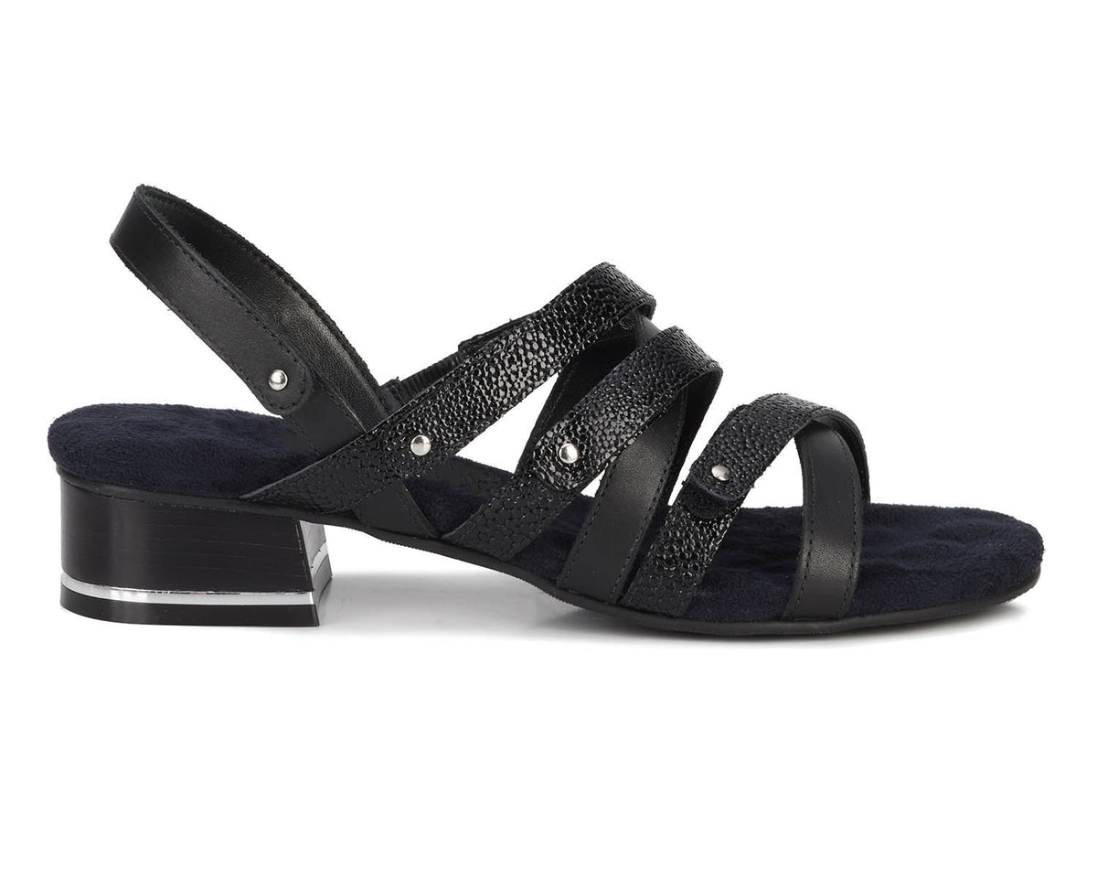 #Color_Black Pebbled Patent/ Leather