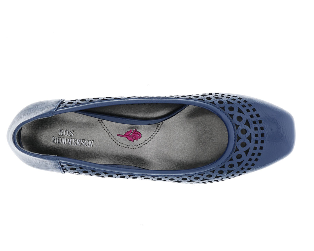 #Color_Navy Crinkle Patent