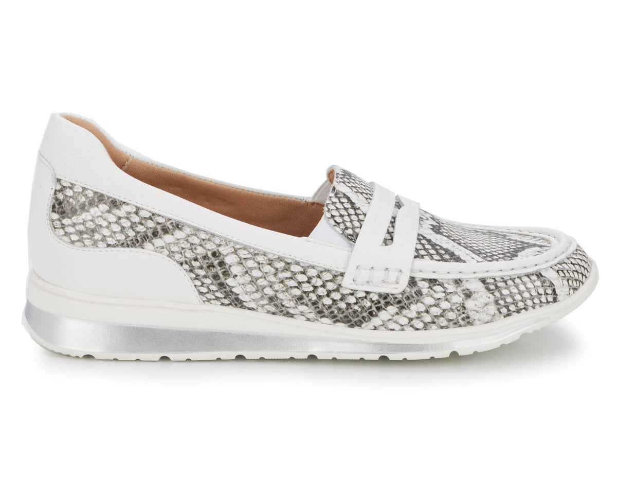 #Color_Black/White Snake Print