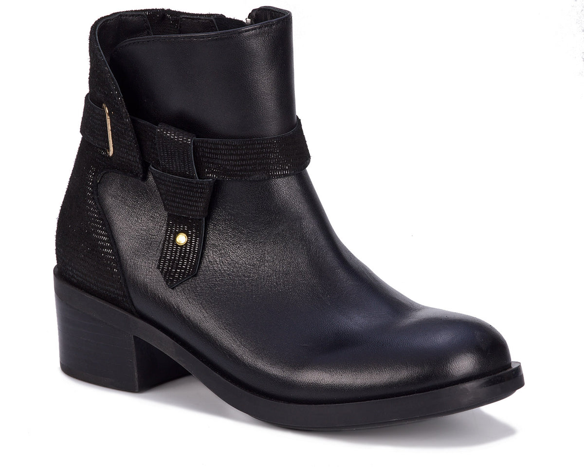 #Color_Black Napa/Patent Lizard Print Leather