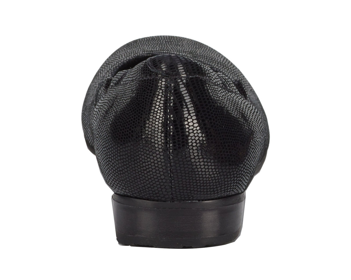 #Color_Black Patent Lizard Print Leather