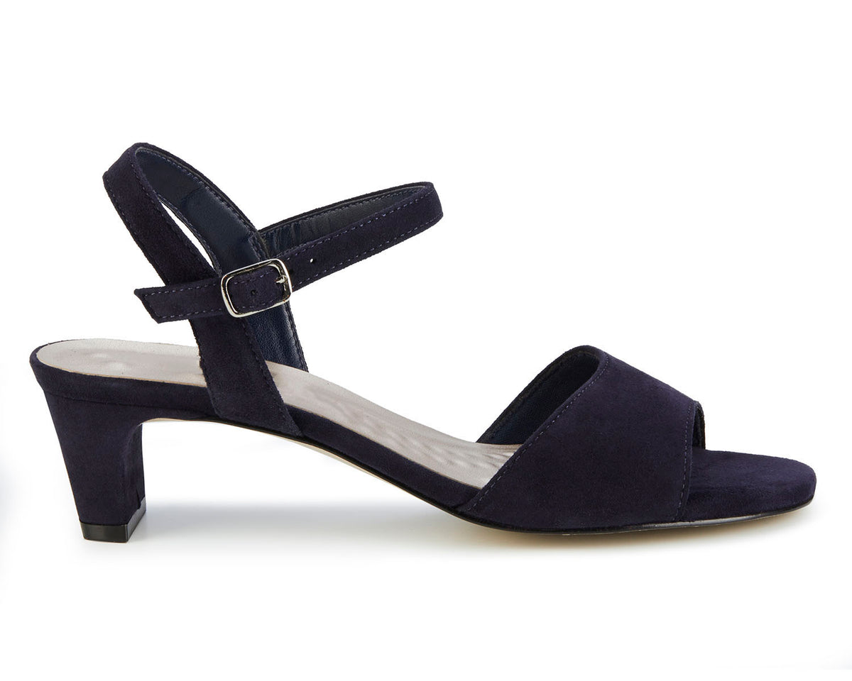 #Color_Navy Suede