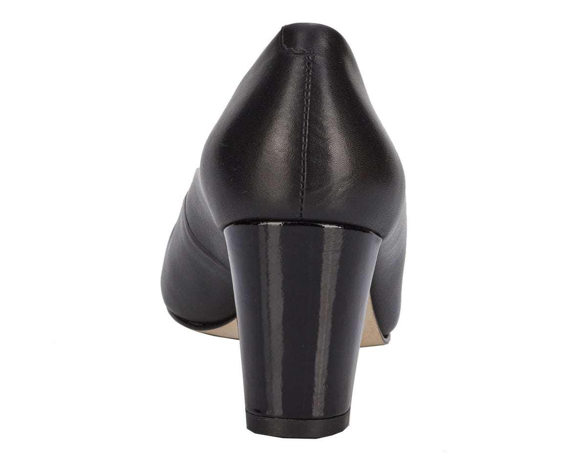 #Color_Black Cashmere/Patent Leather