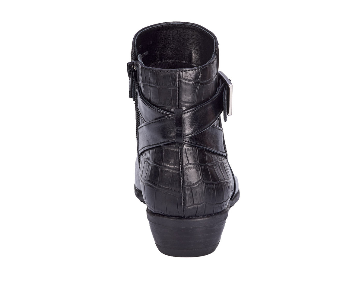 #Color_Black Tumbled Leather
