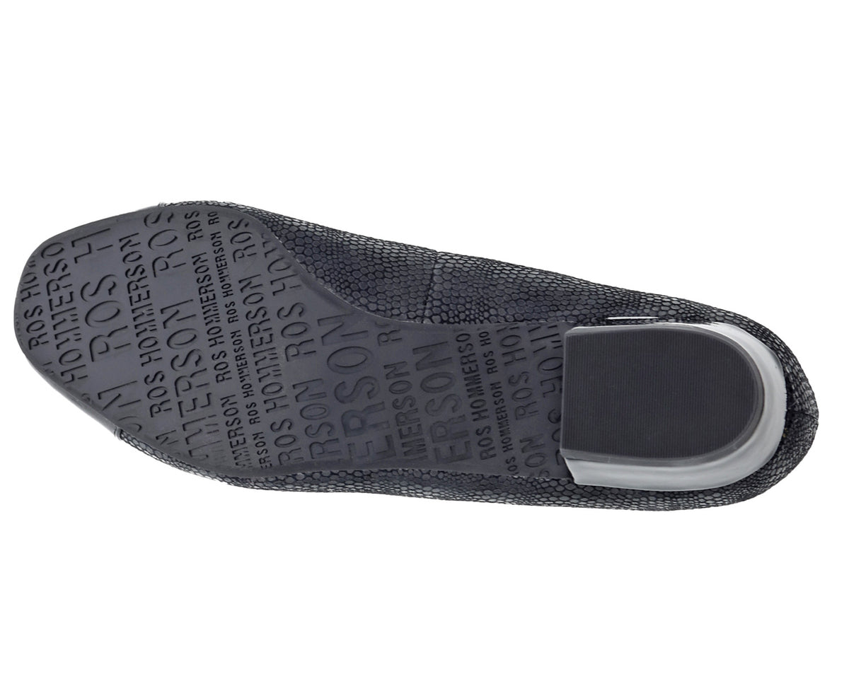 #Color_Black Lizard Print Leather
